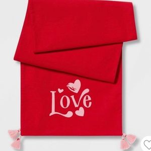 Table Runner Love Red and Pink